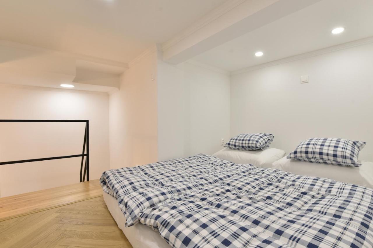 Apartman S Balkonom Trenčín Eksteriør bilde